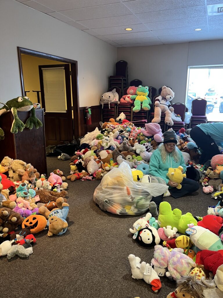 Hershey Entertainment teddy bear toss