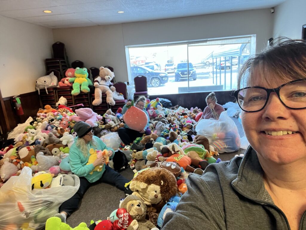 Hershey Entertainment teddy bear toss